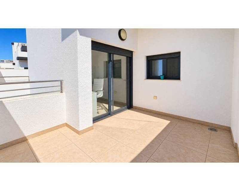 3 soveværelse Byhus til salg i Villamartin med swimmingpool garage - € 395.000 (Ref: 10179224)