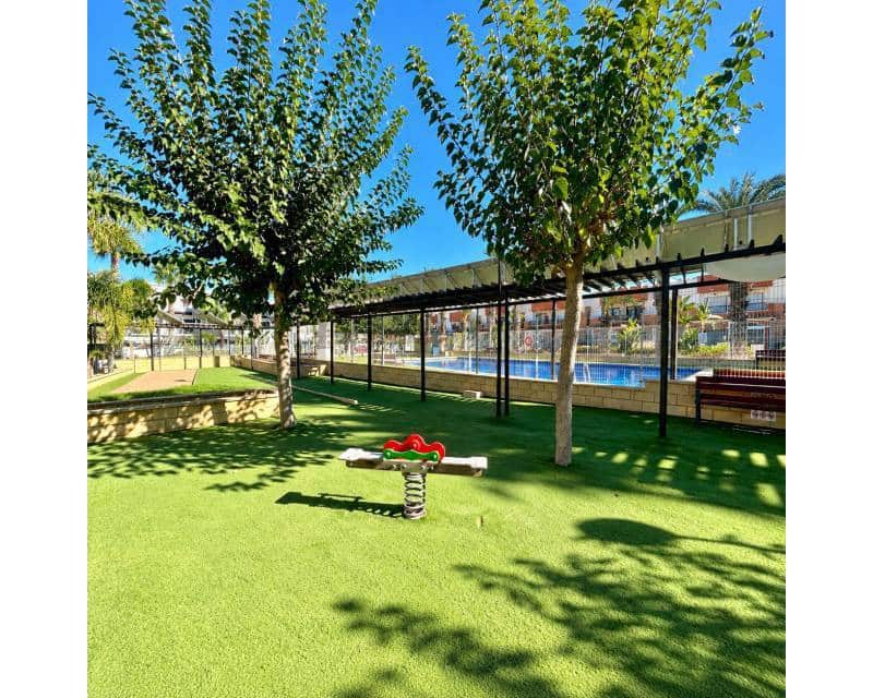 3 soveværelse Byhus til salg i Villamartin med swimmingpool garage - € 395.000 (Ref: 10179224)