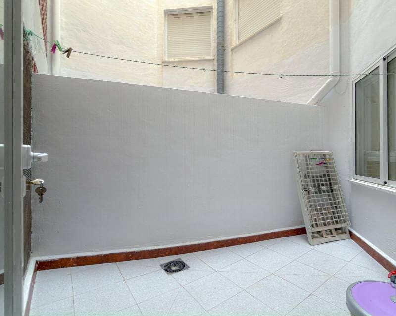 3 soveværelse Lejlighed til salg i Torrevieja med swimmingpool - € 229.900 (Ref: 10179667)