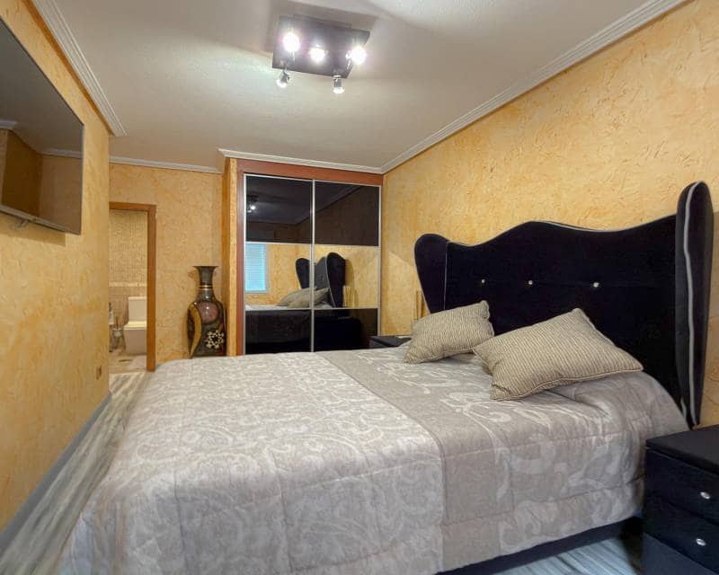 3 soveværelse Lejlighed til salg i Torrevieja med swimmingpool - € 229.900 (Ref: 10179667)