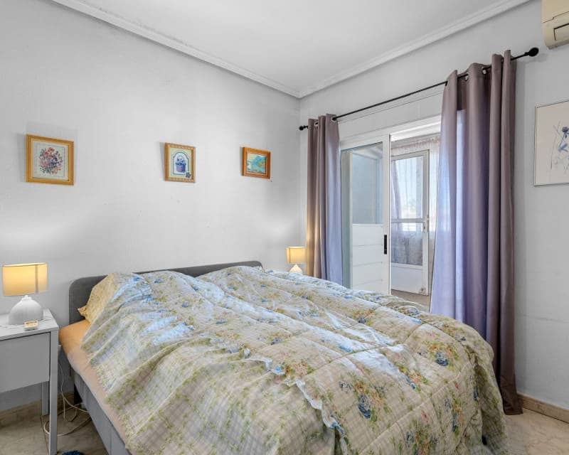 2 soveværelse Byhus til salg i Ciudad Quesada med swimmingpool garage - € 234.000 (Ref: 10181726)
