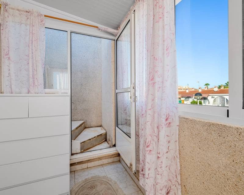 2 soveværelse Byhus til salg i Ciudad Quesada med swimmingpool garage - € 234.000 (Ref: 10181726)