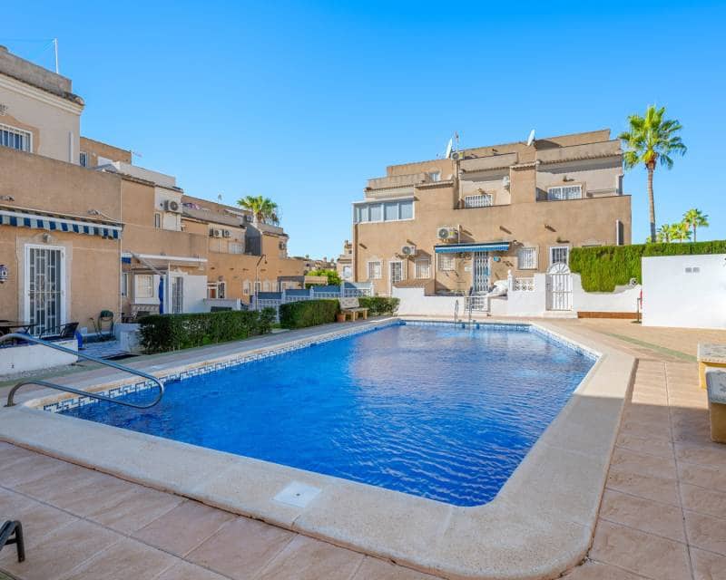 2 soveværelse Byhus til salg i Ciudad Quesada med swimmingpool garage - € 234.000 (Ref: 10181726)