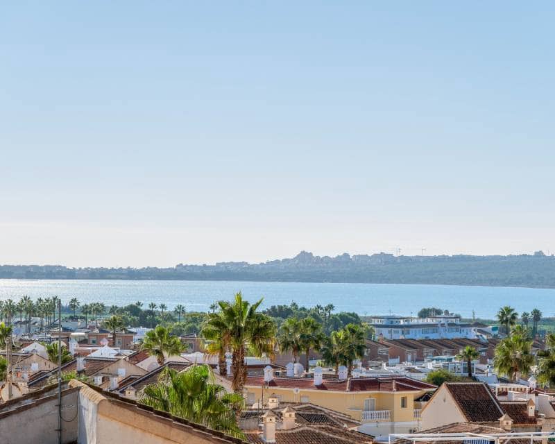 2 soveværelse Byhus til salg i Ciudad Quesada med swimmingpool garage - € 234.000 (Ref: 10181726)