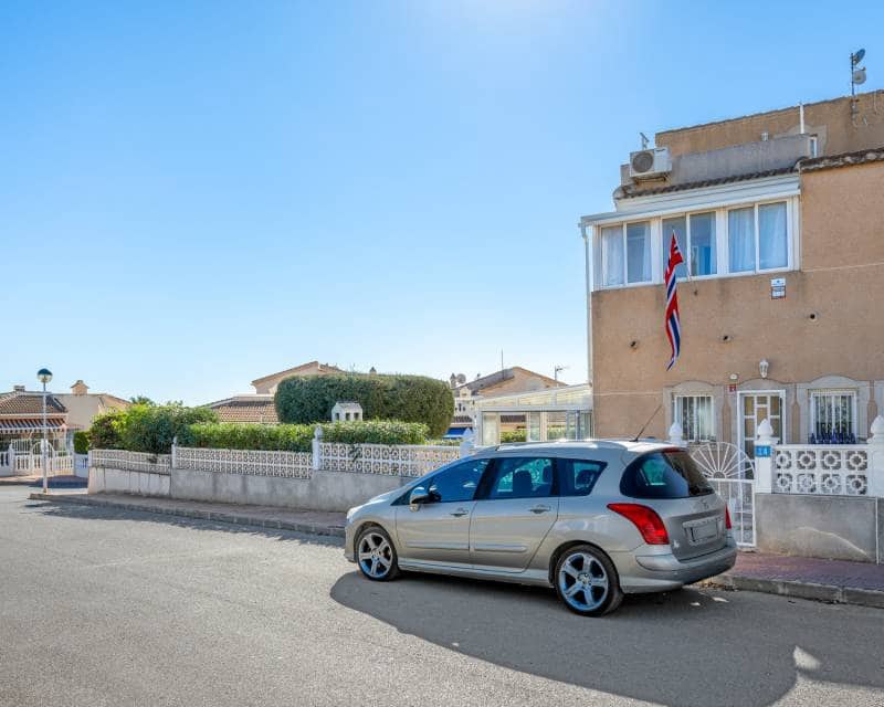 2 soveværelse Byhus til salg i Ciudad Quesada med swimmingpool garage - € 234.000 (Ref: 10181726)