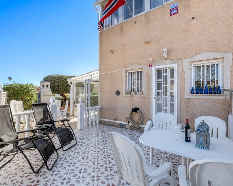 2 soveværelse Byhus til salg i Ciudad Quesada med swimmingpool garage - € 234.000 (Ref: 10181726)
