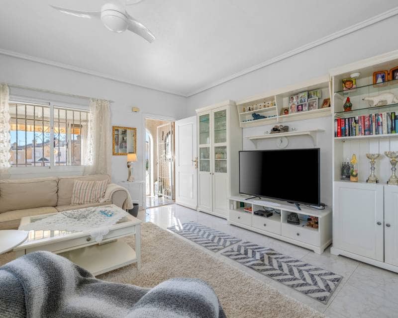 2 soveværelse Byhus til salg i Ciudad Quesada med swimmingpool garage - € 234.000 (Ref: 10181726)