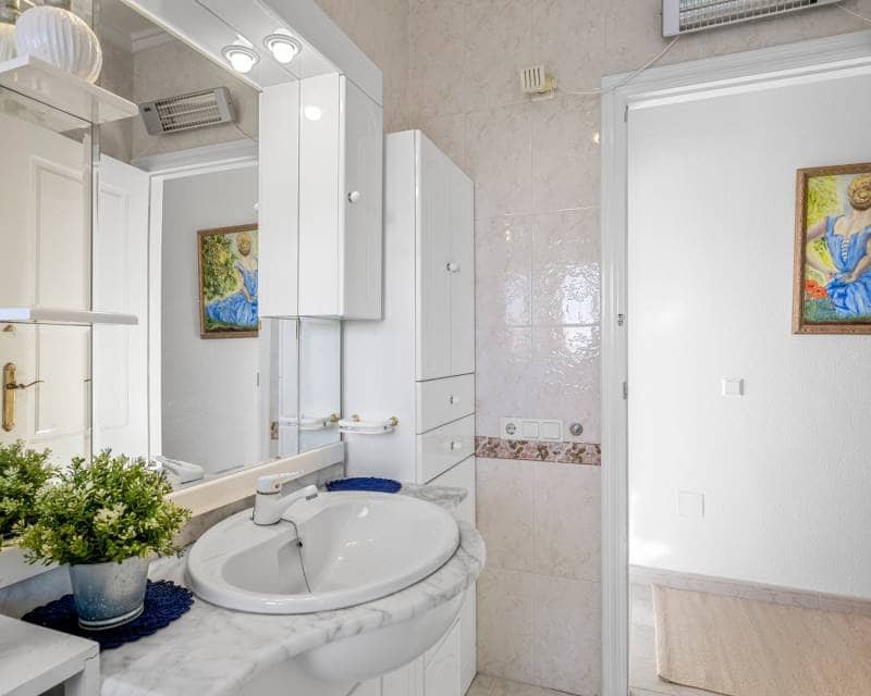 2 soveværelse Byhus til salg i Ciudad Quesada med swimmingpool garage - € 234.000 (Ref: 10181726)