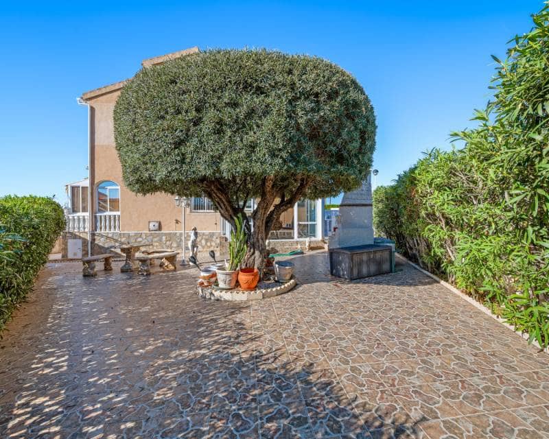 2 soveværelse Byhus til salg i Ciudad Quesada med swimmingpool garage - € 234.000 (Ref: 10181726)