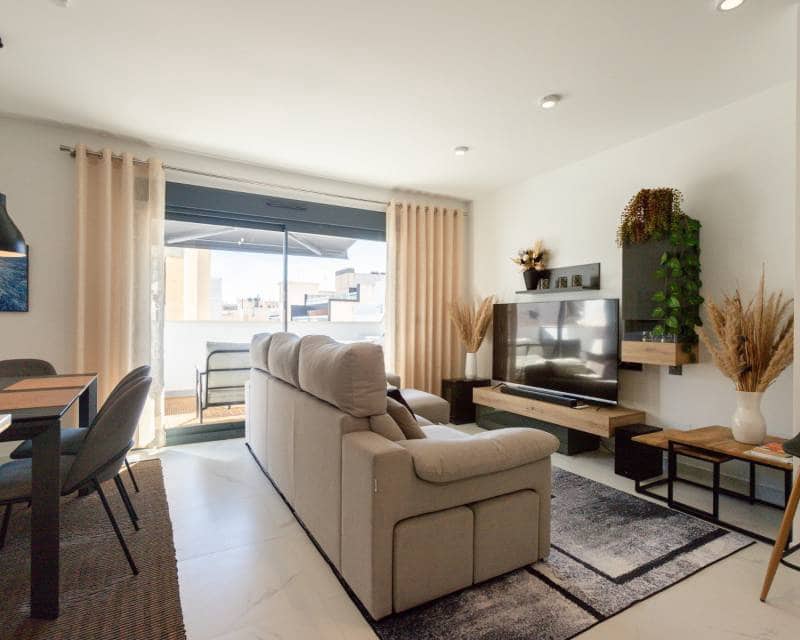 3 sovrum Takvåning till salu i Torrevieja med pool garage - 379 000 € (Ref: 10181727)