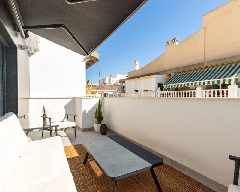 3 sovrum Takvåning till salu i Torrevieja med pool garage - 379 000 € (Ref: 10181727)