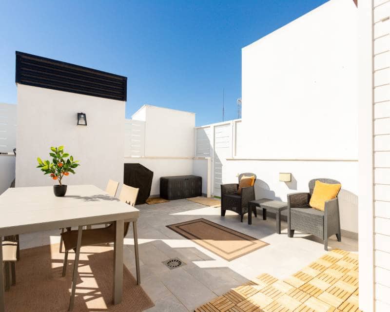 3 sovrum Takvåning till salu i Torrevieja med pool garage - 379 000 € (Ref: 10181727)