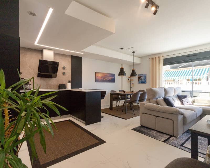 3 sovrum Takvåning till salu i Torrevieja med pool garage - 379 000 € (Ref: 10181727)