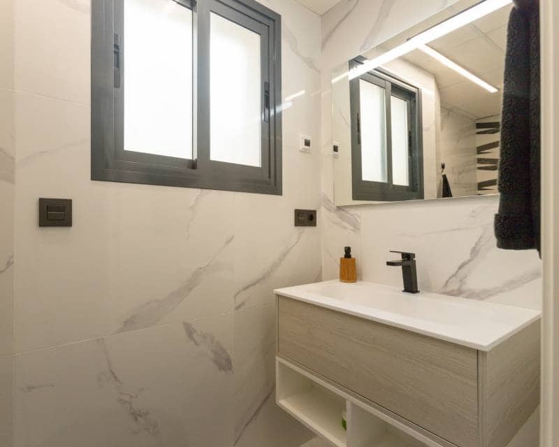 3 sovrum Takvåning till salu i Torrevieja med pool garage - 379 000 € (Ref: 10181727)
