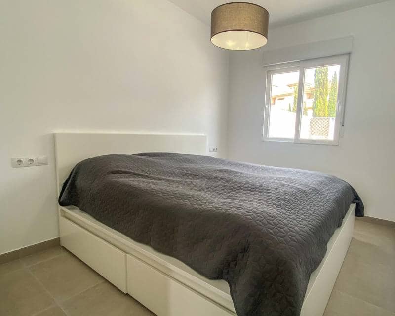 2 sypialnia Dom blizniak na sprzedaż w Los Alcazares z basenem garażem - 269 500 € (Ref: 10182145)