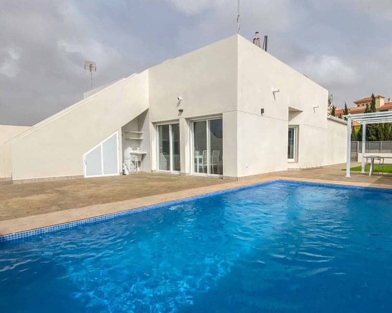 2 sypialnia Dom blizniak na sprzedaż w Los Alcazares z basenem garażem - 269 500 € (Ref: 10182145)