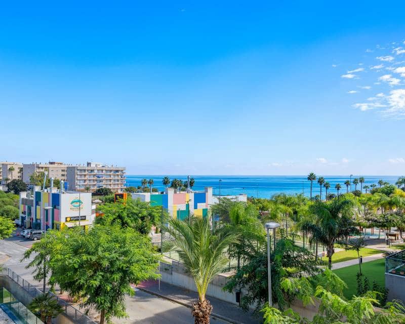 3 bedroom Apartment for sale in Mil Palmeras with pool garage - € 435,000 (Ref: 10183285)
