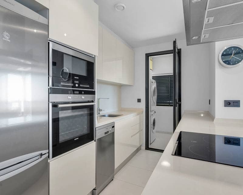 3 bedroom Apartment for sale in Mil Palmeras with pool garage - € 435,000 (Ref: 10183285)