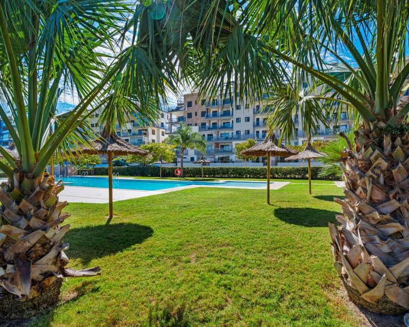 3 bedroom Apartment for sale in Mil Palmeras with pool garage - € 435,000 (Ref: 10183285)