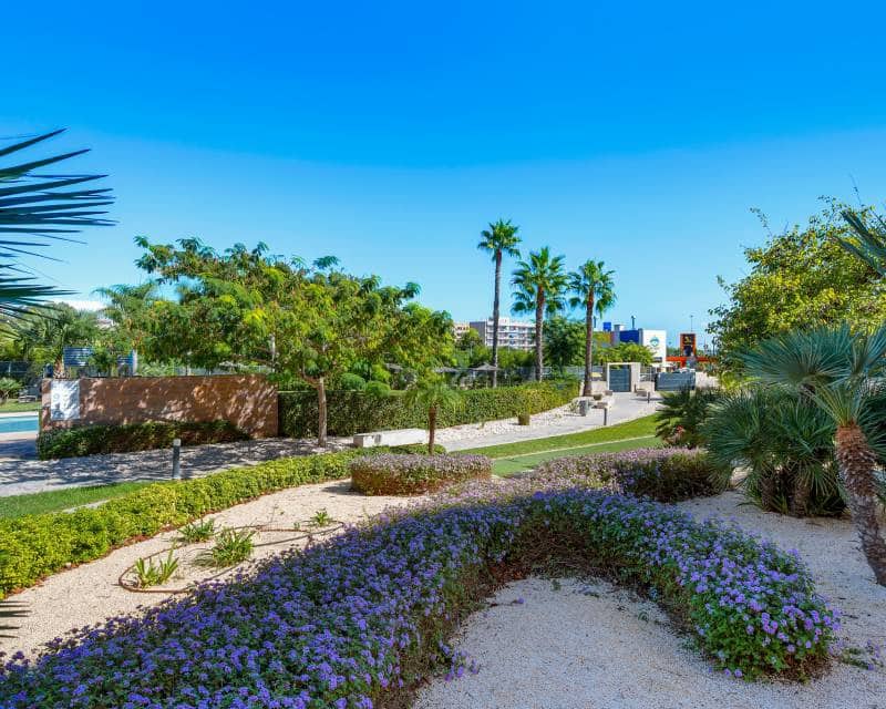 3 bedroom Apartment for sale in Mil Palmeras with pool garage - € 435,000 (Ref: 10183285)