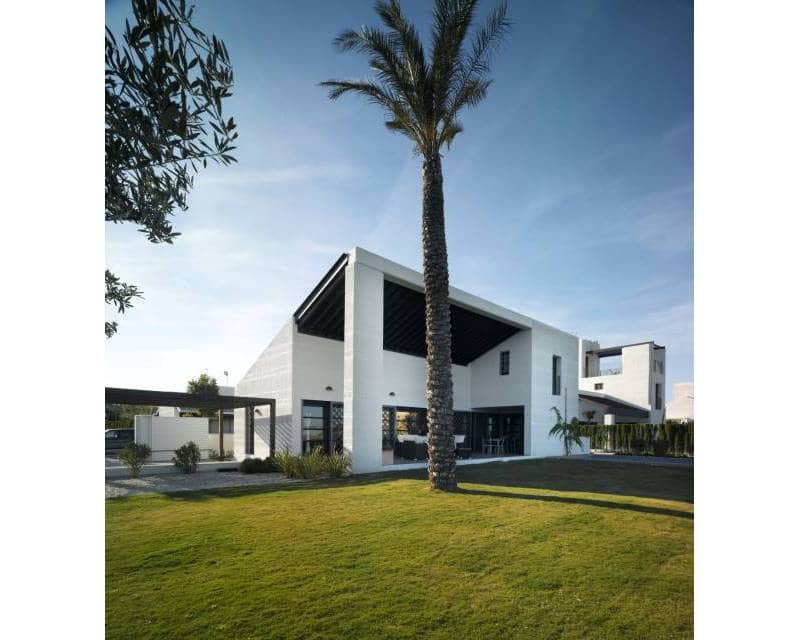 4 sovrum Villa till salu i La Peraleja Golf Resort med pool - 725 000 € (Ref: 10183543)