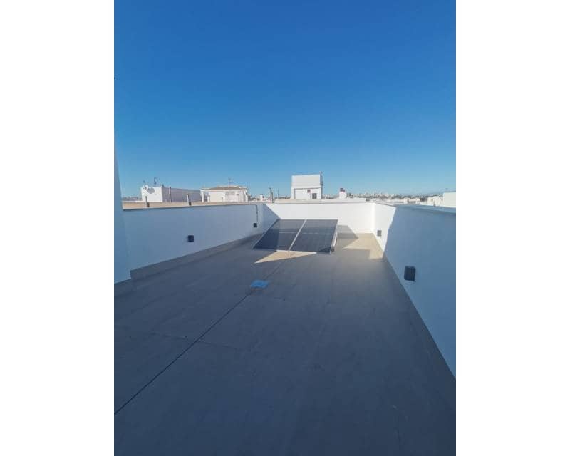 2 bedroom Penthouse for sale in Torrevieja with pool - € 459,000 (Ref: 6483750)