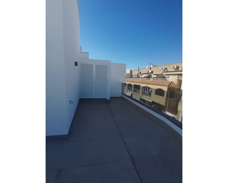 2 bedroom Penthouse for sale in Torrevieja with pool - € 459,000 (Ref: 6483750)