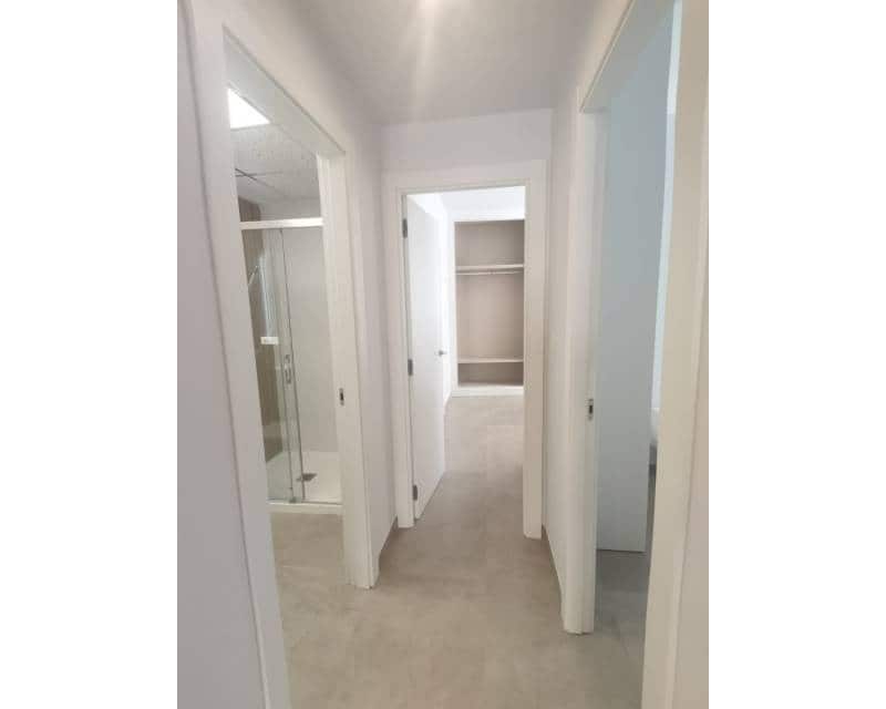 2 makuuhuone Ranta-asunto myytävänä paikassa Torrevieja mukana uima-altaan - 259 000 € (Ref: 6491605)