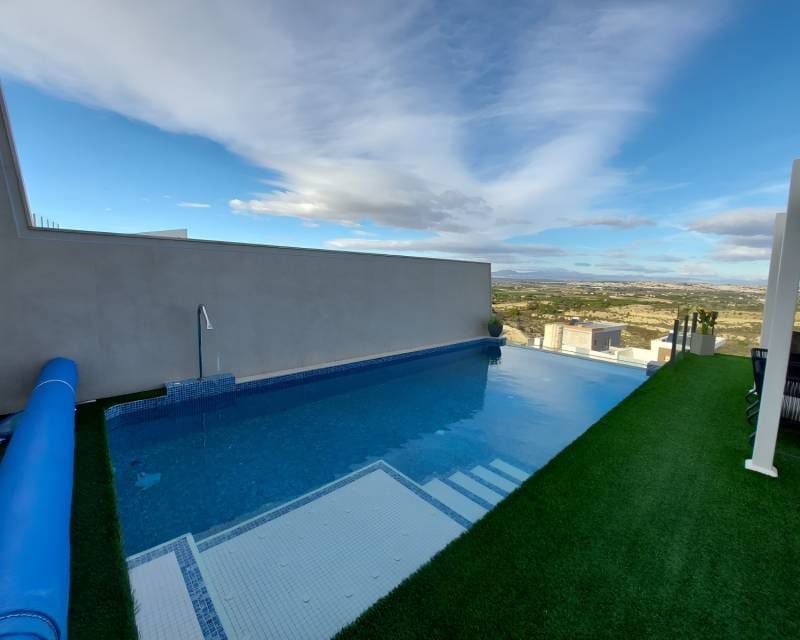 6 makuuhuone Huvila myytävänä paikassa Ciudad Quesada mukana uima-altaan 
autotalli - 1 399 000 € (Ref: 6643593)