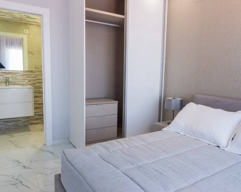 3 bedroom Villa for sale in Villamartin with pool - € 390,000 (Ref: 6743420)