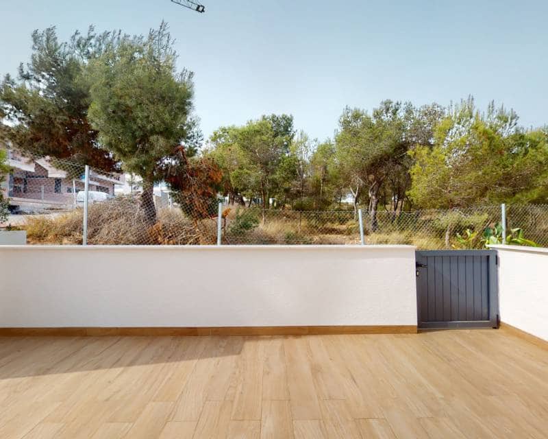 2 soverom Hus til salgs i Torrevieja med svømmebasseng garasje - € 279 900 (Ref: 6762949)