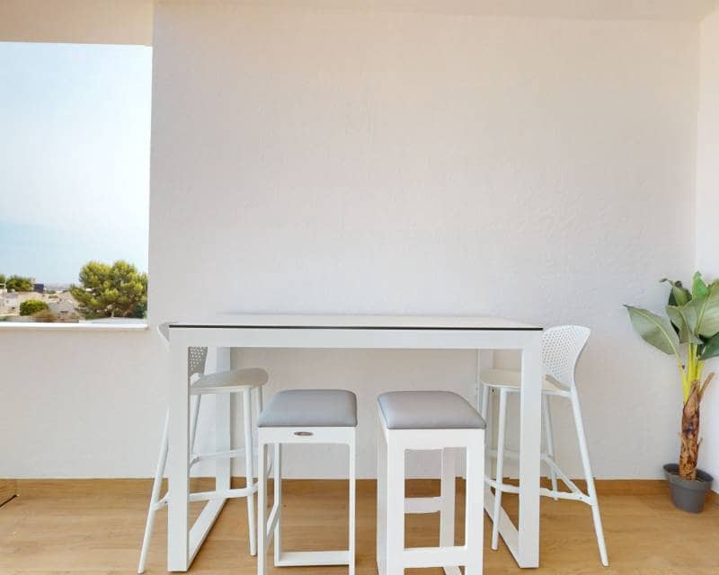 2 soverom Hus til salgs i Torrevieja med svømmebasseng garasje - € 329 900 (Ref: 6762950)