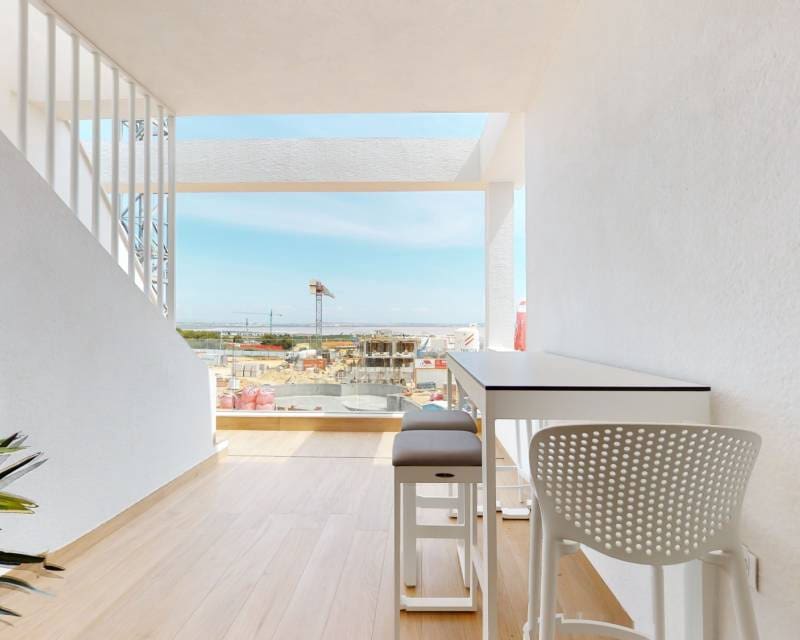 2 soverom Hus til salgs i Torrevieja med svømmebasseng garasje - € 329 900 (Ref: 6762950)
