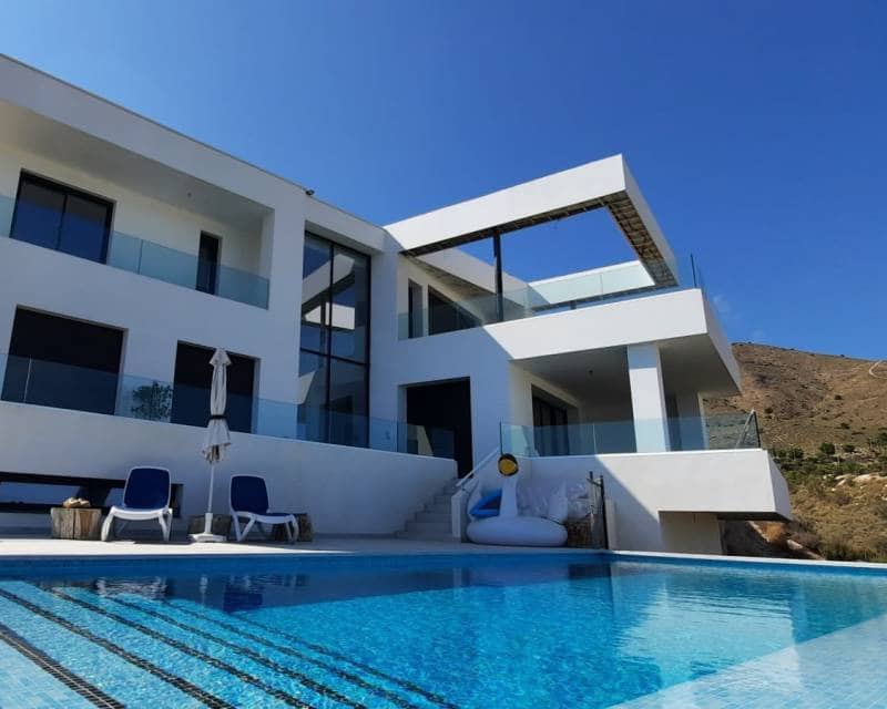 5 soverom Villa til salgs i Finestrat med svømmebasseng garasje - € 1 995 000 (Ref: 6833013)