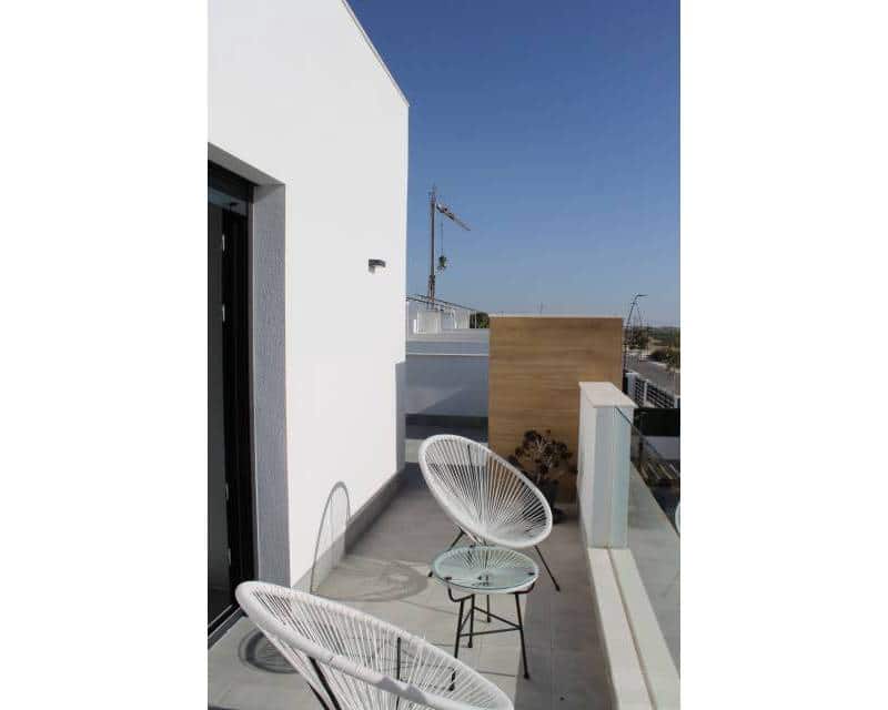 3 bedroom Villa for sale in Roldan with pool - € 392,500 (Ref: 6875494)