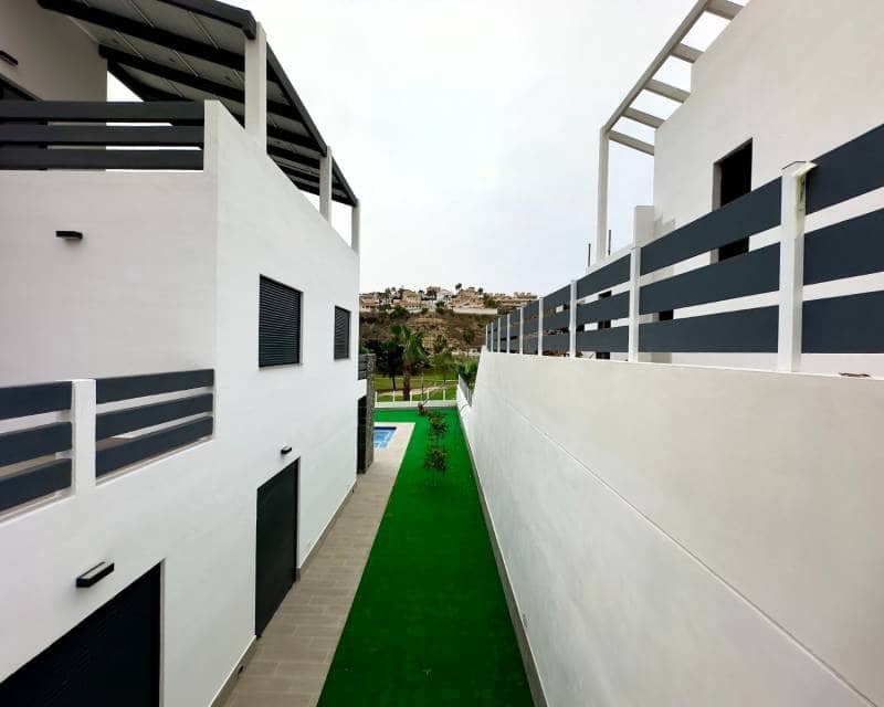 Chalet de 4 habitaciones en Ciudad Quesada en venta con piscina garaje - 834.000 € (Ref: 6914987)