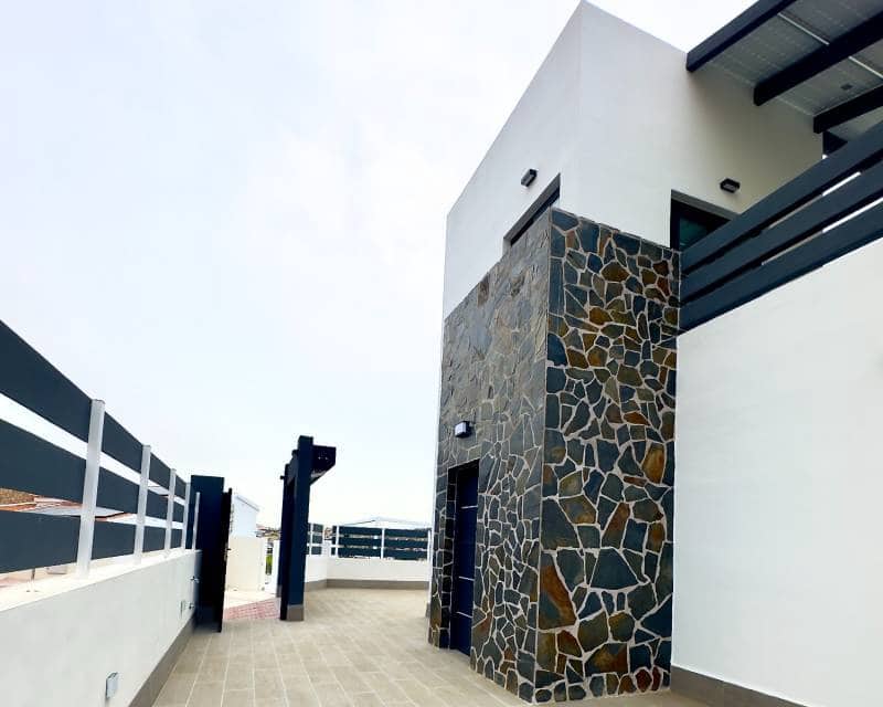 Chalet de 4 habitaciones en Ciudad Quesada en venta con piscina garaje - 834.000 € (Ref: 6914987)