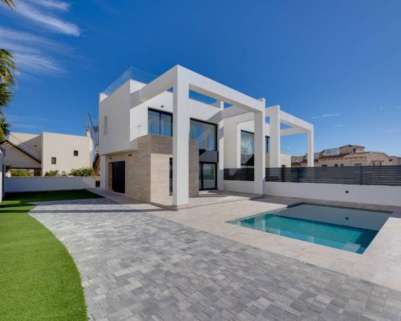 4 bedroom Villa for sale in La Mata with pool garage - € 750,000 (Ref: 6961497)