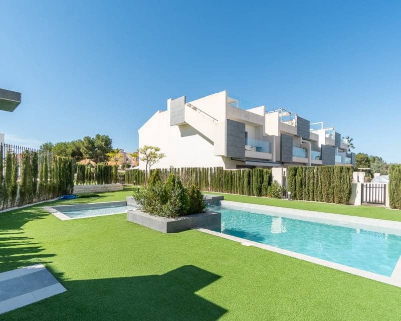3 sypialnia Dom na sprzedaż w Torrevieja z basenem - 299 900 € (Ref: 6966259)