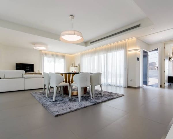 3 slaapkamer Villa te koop in Dehesa de Campoamor, Orihuela met zwembad garage - € 1.175.000 (Ref: 7069955)