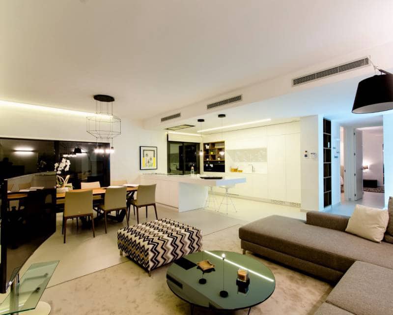 4 slaapkamer Villa te koop in Campoamor met zwembad garage - € 1.175.000 (Ref: 7069957)