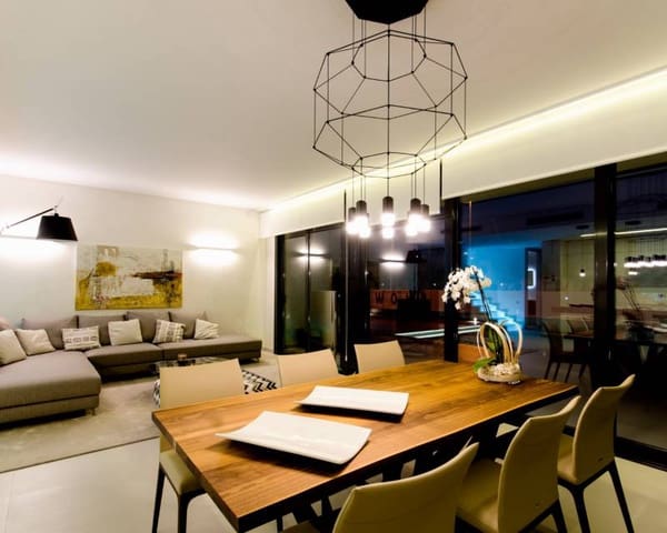 4 soveværelse Villa til salg i Campoamor, Orihuela med swimmingpool garage - € 1.175.000 (Ref: 7069957)