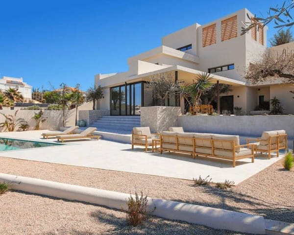 4 sypialnia Willa na sprzedaż w La Marina, Elche / Elx z basenem garażem - 1 444 000 € (Ref: 7157234)
