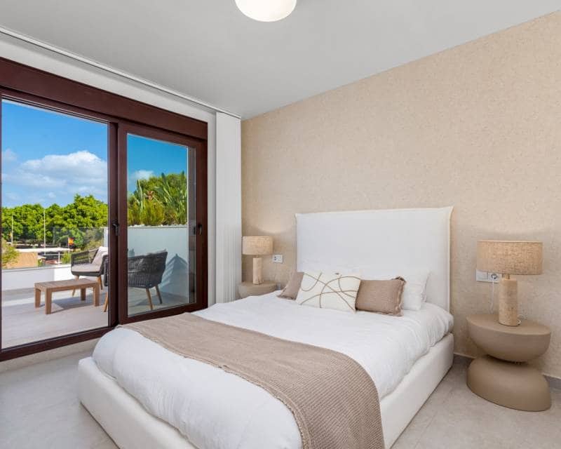 3 makuuhuone Huvila myytävänä paikassa Torre de la Horadada mukana uima-altaan 
autotalli - 539 900 € (Ref: 7359490)