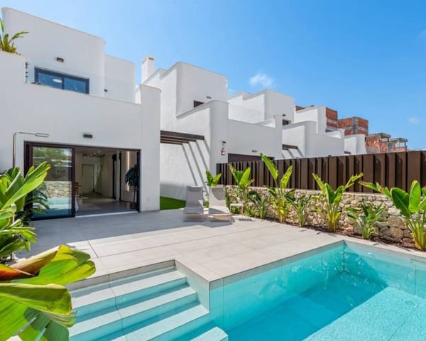 3 makuuhuone Huvila myytävänä paikassa Torre de la Horadada, Pilar de la Horadada mukana uima-altaan 
autotalli - 539 900 € (Ref: 7359490)