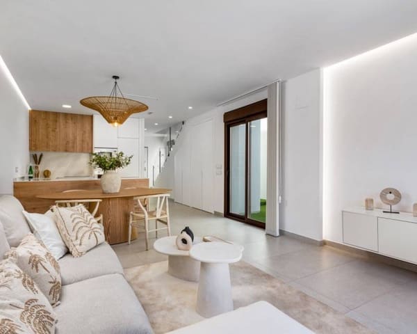 3 makuuhuone Huvila myytävänä paikassa Torre de la Horadada, Pilar de la Horadada mukana uima-altaan 
autotalli - 539 900 € (Ref: 7359490)