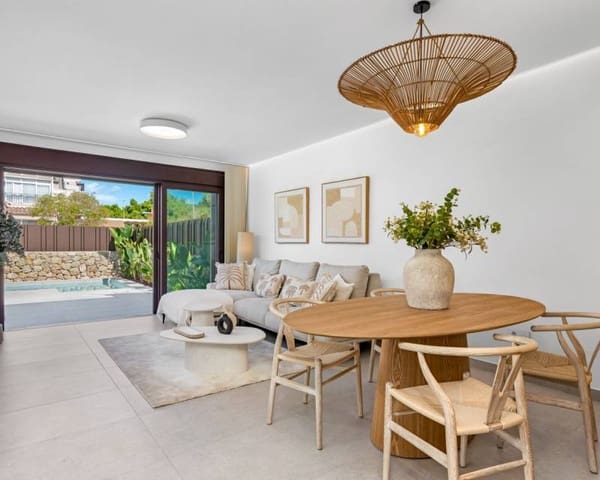 3 makuuhuone Huvila myytävänä paikassa Torre de la Horadada, Pilar de la Horadada mukana uima-altaan 
autotalli - 539 900 € (Ref: 7359490)