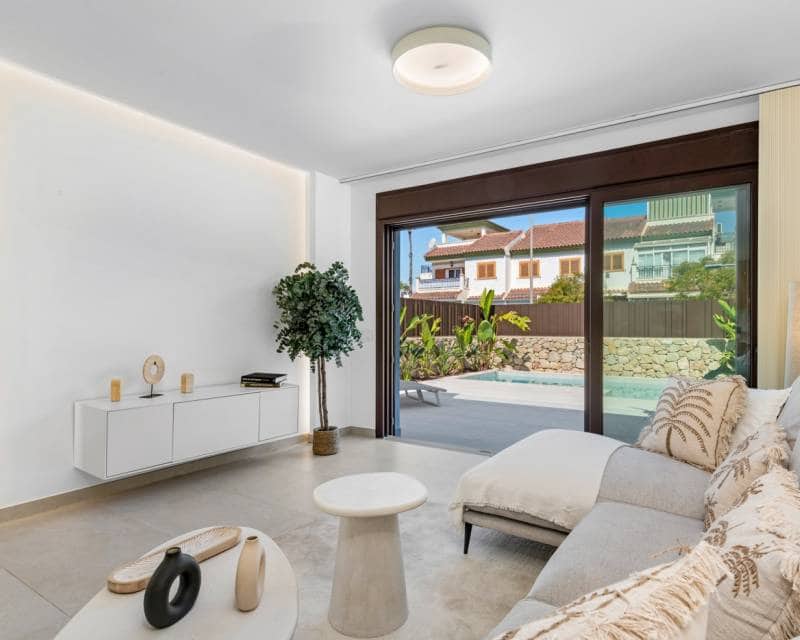 3 makuuhuone Huvila myytävänä paikassa Torre de la Horadada mukana uima-altaan 
autotalli - 539 900 € (Ref: 7359490)