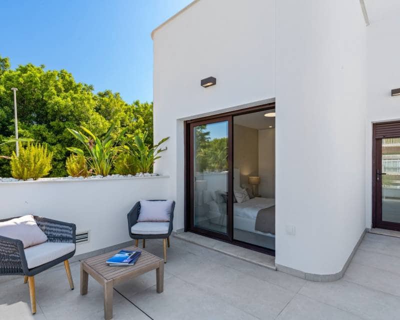 3 makuuhuone Huvila myytävänä paikassa Torre de la Horadada mukana uima-altaan 
autotalli - 539 900 € (Ref: 7359490)