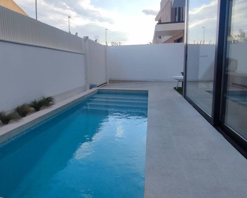 3 slaapkamer Villa te koop in Torre de la Horadada met zwembad garage - € 628.000 (Ref: 7401244)